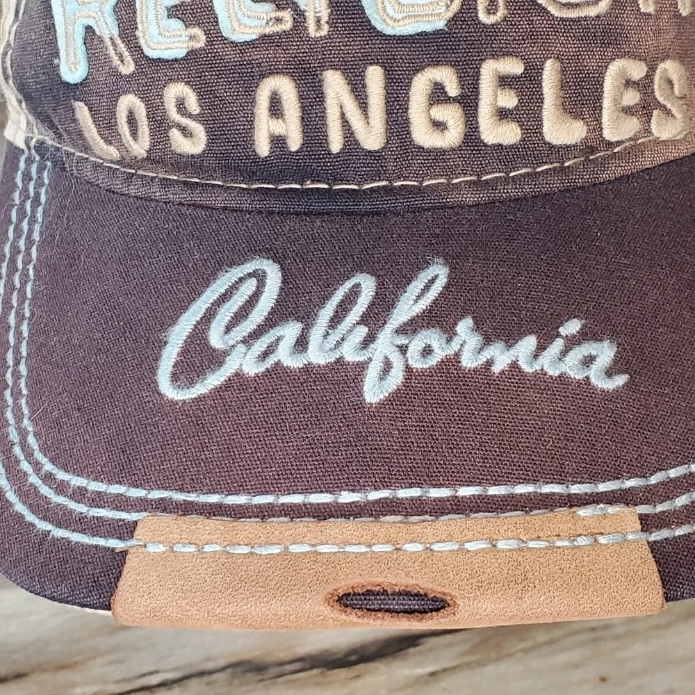 Vintage Y2K True Religion Distressed Los‎ Angeles CA Gray Khaki Embroidered